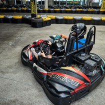 Važiavimas dviviečiu kartingu po stogu