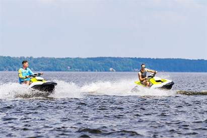 Skriejimas vandens motociklu
