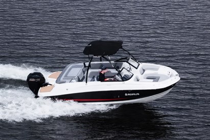 Pasiplaukiojimas kateriu „Molėtai Resort“