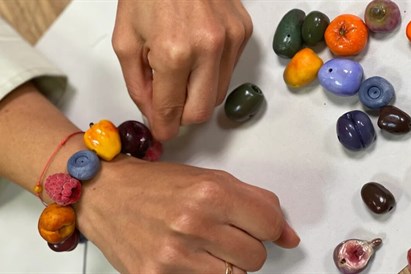 Nuotaiką keliančių papuošalų dirbtuvės