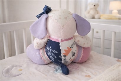 Prisiminimų žaislas iš kūdikio drabužėlių