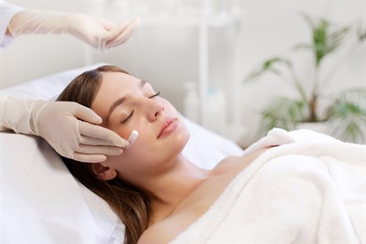 Veido valymas + procedūra su „HydraFacial“ 