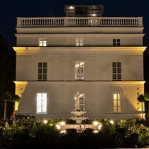 1 nakvynės poilsis VILA KOMODA + dovana