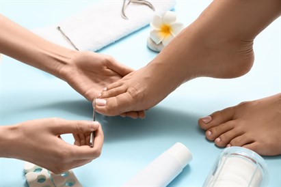SPA pedikiūras + masažas + gelinis lakavimas
