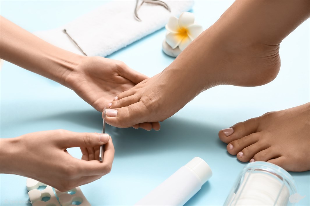 SPA pedikiūras + masažas + gelinis lakavimas