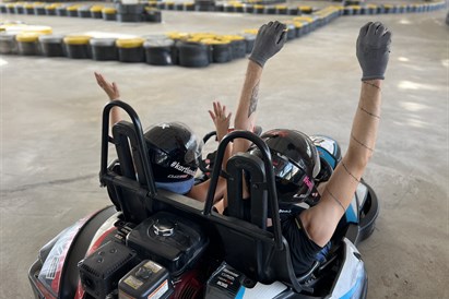 Važiavimas dviviečiu kartingu po stogu