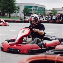 Pasivažinėjimas kartingais pasirinktame mieste