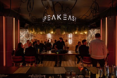 Vakarienė „SPEAKEASY Dinner Club“ Šiauliuose