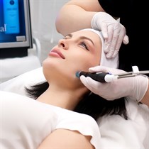 5 žingsnių veido valymas „HydraFacial“