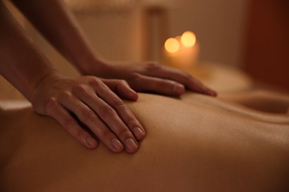 Atpalaiduojamasis kūno masažas „MOA Beauty“