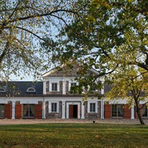 1 n. Paliesiaus dvare su vakariene ir koncertu