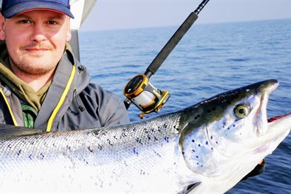 Lašišos žvejyba su gidu Baltijos jūroje d. d.