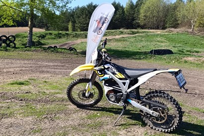 Lėk su bagiu, el. motociklu arba keturračiu