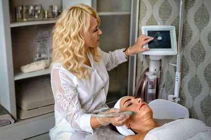 Veido odą puoselėjanti procedūra HYDRAFACIAL