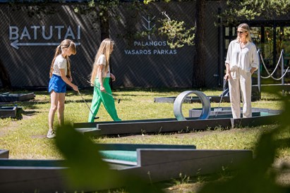 Mini golfas Palangos vasaros parke