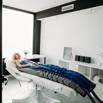 3 kompresiniai limfodrenažiniai masažai aparatu