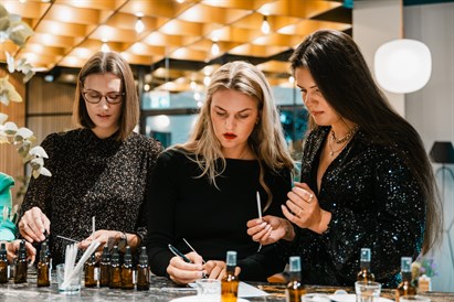 Mergvakario aromadirbtuvės GUNDANTYS KVAPAI