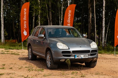 Patirk visą PORSCHE galią bekelės trasoje
