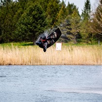 Čiuožkite vandenlente „Wake Inn“ parke