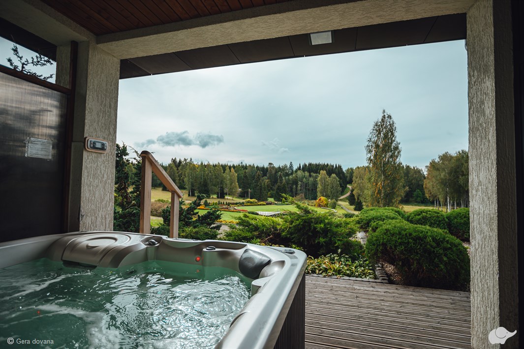 Poilsis viešbutyje „SPA Hotel Ezeri“ su vakariene dviem