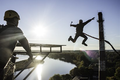 Solo šuolis su virve iš 47 m aukščio + video