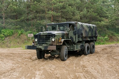 Vairuok sunkvežimį „AM General M925“