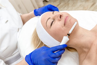 Giliųjų veido raumenų masažas