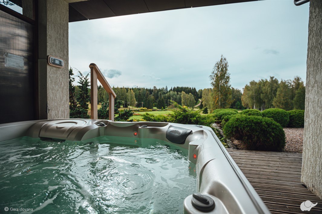 SPA malonumai Siguldoje + masažas 