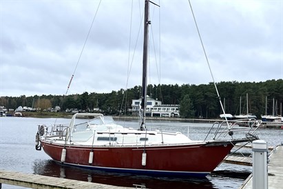 Plaukimas burine jachta Kauno mariose