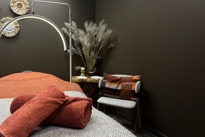 Maitinamoji ir drėkinamoji veido procedūra