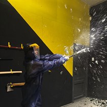 Išdaužykite emocijas „Smash Room“ kambaryje