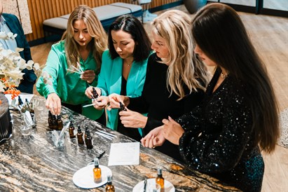 Mergvakario aromadirbtuvės GUNDANTYS KVAPAI