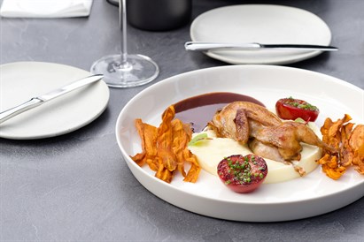 3 patiekalų lėtojo maisto vakarienė dviem „Monist“