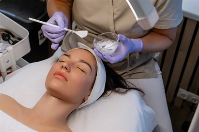 Veido odą atgaivinanti karboksiterapija