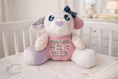 Prisiminimų žaislas iš kūdikio drabužėlių