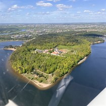 Skrydis virš Pažaislio vienuolyno ir Kauno marių