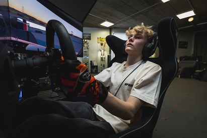 Pramoga su lenktynių simuliatoriumi