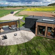 1 nakvynės poilsis „Atokampyje“ dviem d. d.