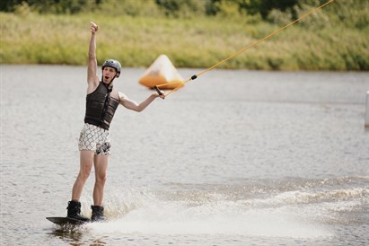 Čiuožimas vandenlente WAKE POND Anykščiuose