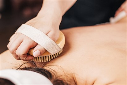 Viso kūno masažas su šveitimu