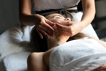 Jauninamasis veido ritualas ir presoterapija