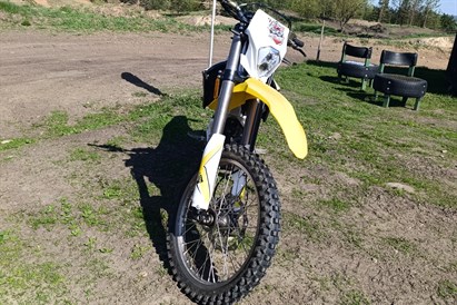 Lėk su bagiu, el. motociklu arba keturračiu