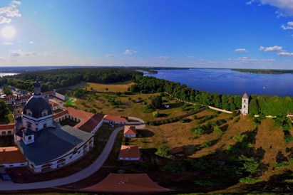 Pasimatymas VR erdvėje HEXA CINEMA dviem 