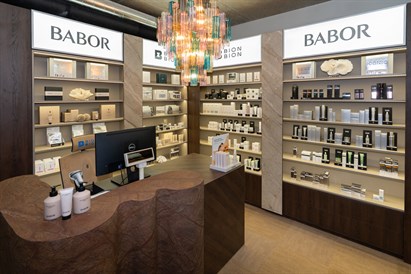 Veido procedūra su egzosomų koncentratu