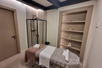 Masažas karštais akmenimis + aromaterapija