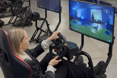 Lenktynės MINIRACE su pažangiu simuliatoriumi