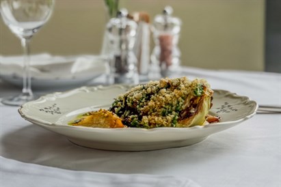 1 n. Paliesiaus dvare su vakariene ir koncertu