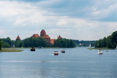 Plaukimas laivu + kibinų degustacija dviem