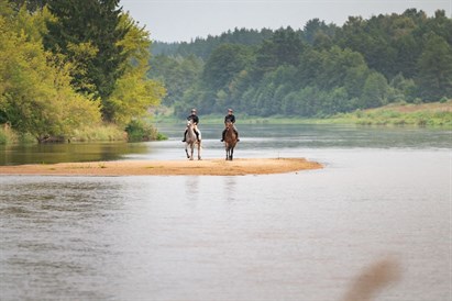 Jodinėjimas „Royal Horse Resort“ apylinkėse