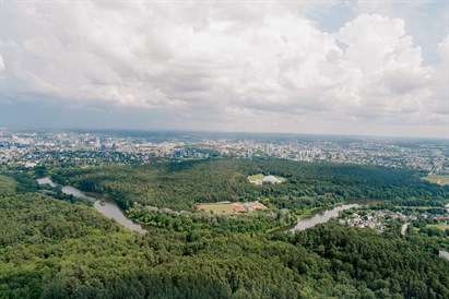 1 n. TV bokšto apartamentuose UPĖ dviem